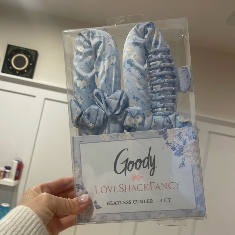 NWT - LoveShackFancy x Goody - Heatless Curler - Everblooming Rosettes - Blue